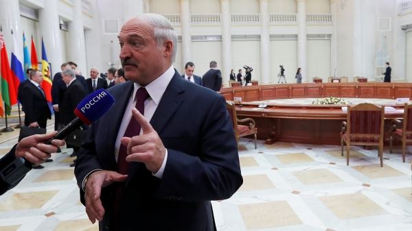 Лукашенко заявил, что нефтяной конфликт с Москвой связан со старым правительством РФ