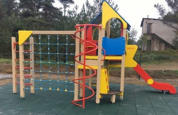 <br />
Новые детские площадки и зоны отдыха появятся в районах Карелии<br />
