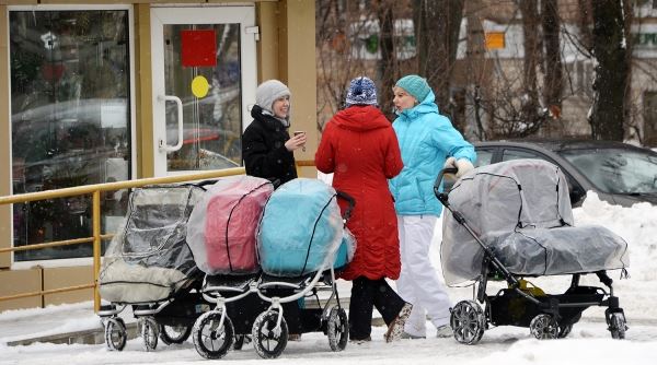 Минтруд предложил выделить более 1,5 трлн рублей на выплату маткапитала